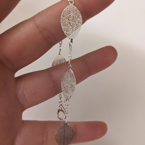 Silver Leaf Bracelet and Necklace Set - Picture 4 of 5